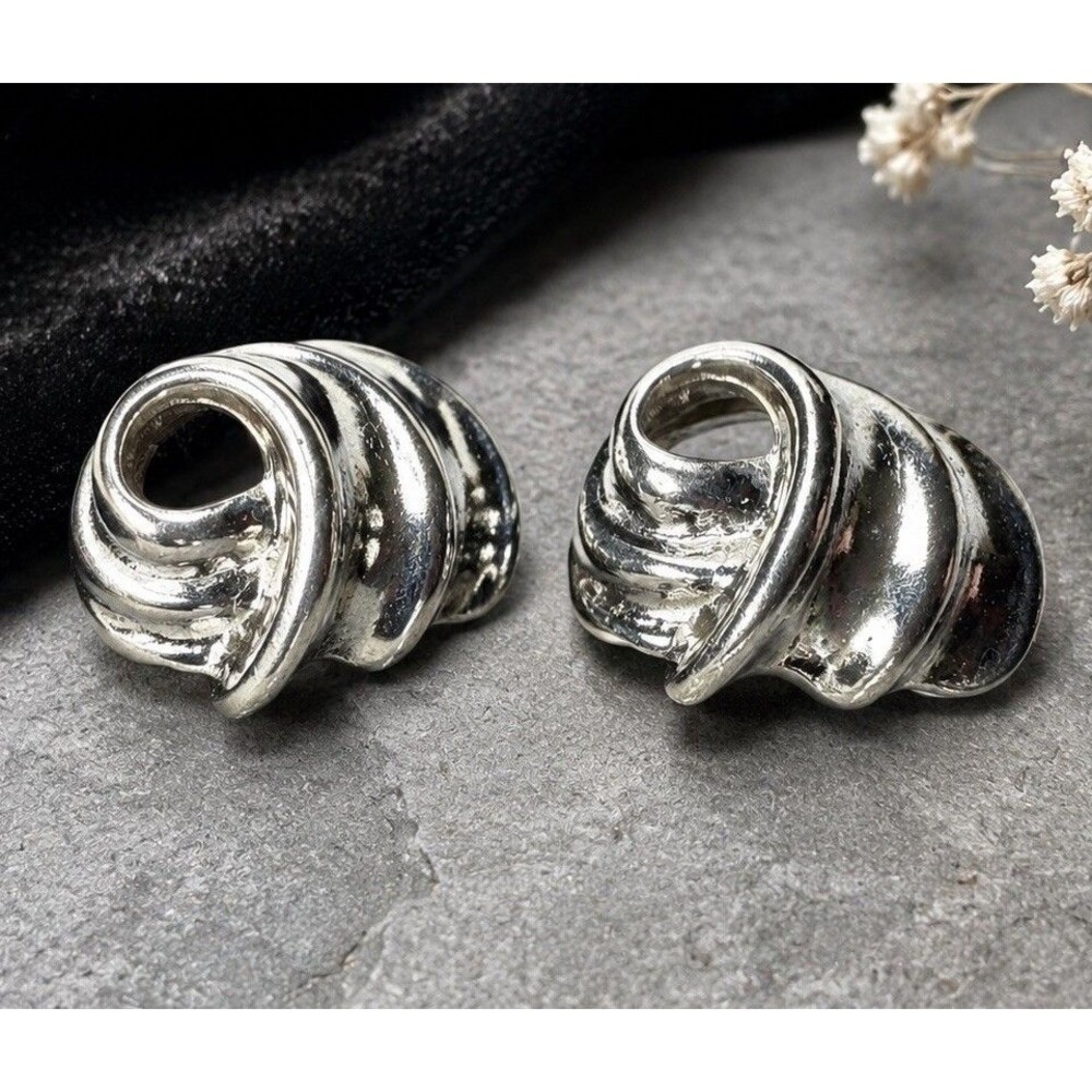Vintage 1980s Silver Tone Swirl Clip On Earrings Sculptural Statement Retro